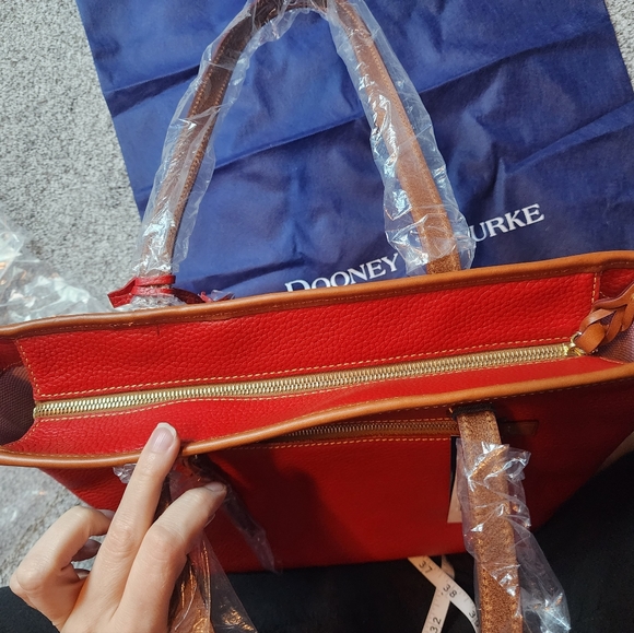 NWT Dooney & Bourke Pebble Leather Charleston Shopper in red with authenticity - Picture 11 of 11